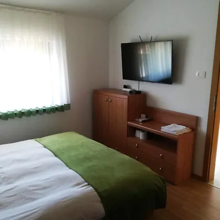 Prenocisca Iris Apartment Sezana Exterior photo